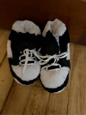 Kids Plush Lace-Up Slippers - Black & White